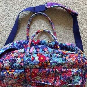 Vera Bradley Red and Pink Quilted Travel Bag poppies Duffle Large tote bag Strap